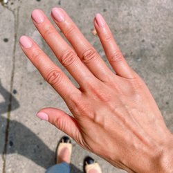 JR Nails - Loving my new gel manicure. Many thanks to the ever so talented, Jenny!!