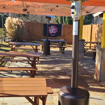 Fryer's Roadside - Outdoor seating only...for now. - Chicken Shop Near Me - Silver Spring, Maryland