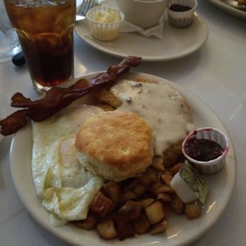417 Union - Southern fried steak - Breakfast & Brunch Near Me - Nashville, Tennessee