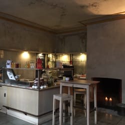 Piccolo Pane - Die offene Küche läd ein die Spezialität aus der romagna bei der Entstehung zu beobachten.