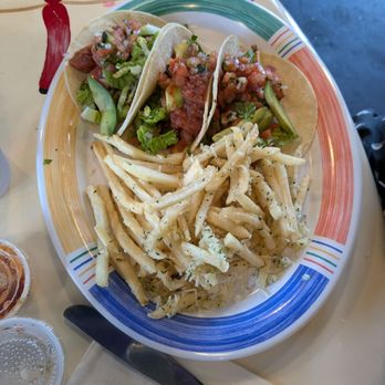 Squeeze In - Chicken Tacos with garlic fries - American Near Me - Las Vegas, Nevada Squeeze In - Chicken Tacos with garlic fries - American Near Me - Las Vegas, Nevada