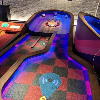 Puttshack - Scottsdale - Amber course - Mini Golf Near Me - Scottsdale, Arizona