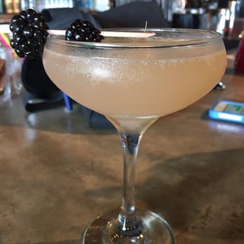 Volcano Room - Grapefruit mimosa and blackberries. - American Near Me - Seabrook, Texas Volcano Room - Grapefruit mimosa and blackberries. - American Near Me - Seabrook, Texas