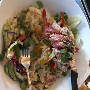 Hurricane Grill & Wings - Seared I he tuna salad with mandarin vinaigrette dressing - Chicken Wings Near Me - Jacksonville, Florida Hurricane Grill & Wings - Seared I he tuna salad with mandarin vinaigrette dressing - Chicken Wings Near Me - Jacksonville, Florida