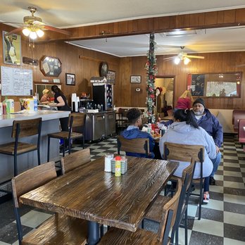 Watkins Grill - people sitting at tables in a restaurant - Breakfast & Brunch Near Me - Raleigh, North Carolina Watkins Grill - people sitting at tables in a restaurant - Breakfast & Brunch Near Me - Raleigh, North Carolina