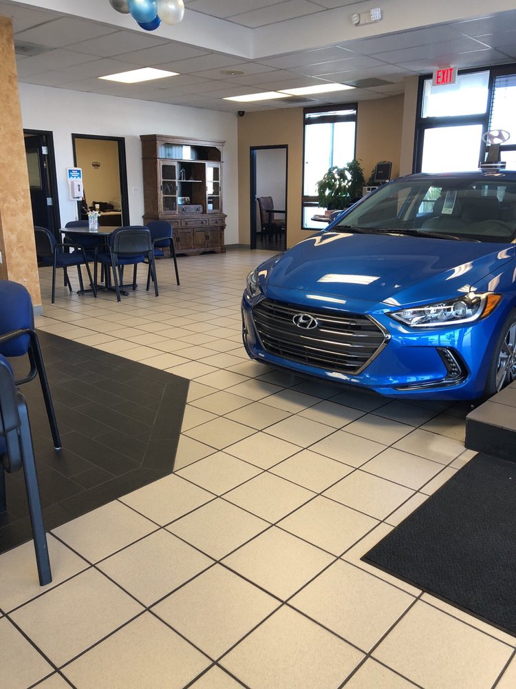 LARRY H. MILLER SOUTHWEST HYUNDAI ALBUQUERQUE 63 Reviews 8800 Lomas
