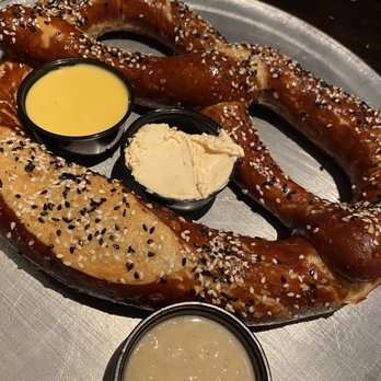 Babylon Burger Bar - Burgers Near Me - Babylon, New York