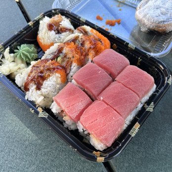 Tai Fai Restaurant - The Dutchess and the Crunch Roll with a side of Soy Sauce - Sushi Bars Near Me - Oak Park, Michigan