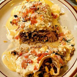 El Paso Mexican Restaurant - Burrito El Pepe sliced open