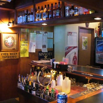 Quarthouse Bar - bottles of alcohol on the counter - Pubs Near Me - Council Bluffs, Iowa Quarthouse Bar - bottles of alcohol on the counter - Pubs Near Me - Council Bluffs, Iowa