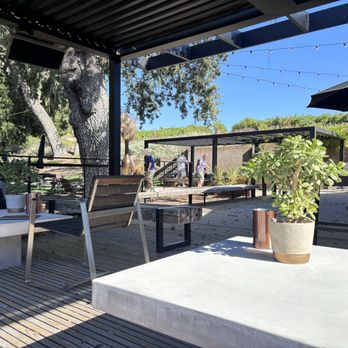 Brecon Estate - Outdoor seating - Wine Tasting Room Near Me - Paso Robles, California Brecon Estate - Outdoor seating - Wine Tasting Room Near Me - Paso Robles, California