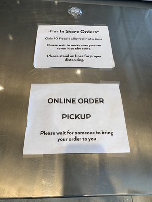 The Mini Bar by null