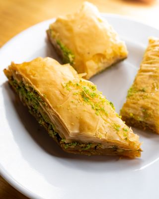 Greens N Grills by null