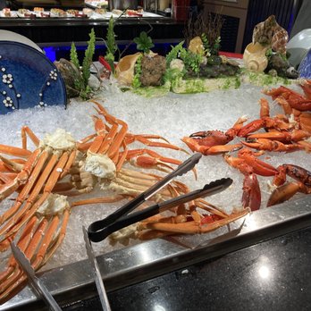 Umi Sushi & Seafood Buffet - Cold section with snow crab legs and lobster claws. - Sushi Bars Near Me - Brooklyn, New York Umi Sushi & Seafood Buffet - Cold section with snow crab legs and lobster claws. - Sushi Bars Near Me - Brooklyn, New York