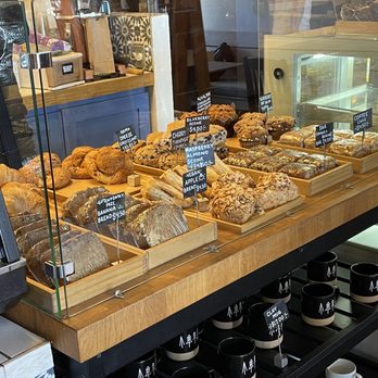 Looney Bean Coffee - Pastries - Coffee & Tea Near Me - Mammoth Lakes, California