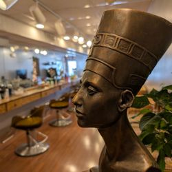 Nefertiti Hair Salon