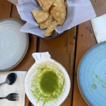 Coni'Seafood - Spicy green salsa and homemade chips - Seafood Near Me - Los Angeles, California