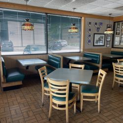 Papa Chris' Place - Dining Area