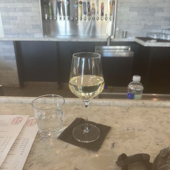 Voco The Clair - Bar - Hotels Near Me - Cincinnati, Ohio