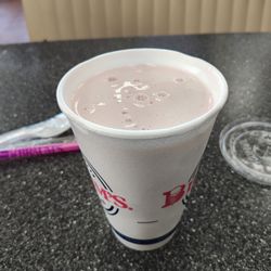 Braum's Ice Cream & Dairy Stores - It's been so hot I've been to Brahms three times this week! Here's the strawberry shake I had 7/29/23.