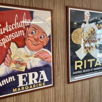 Onion Roll - Interior decoration - Delis Near Me - Oak Park, Illinois