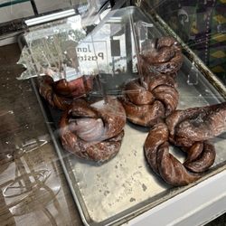 Janie's Pastry Shop & Bakery