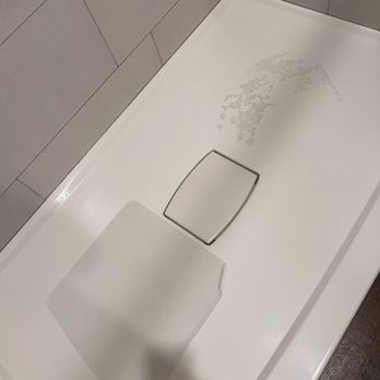 Hotel Siri - Missing shower mat - shower was SUPER slippery - Hotels Near Me - Paso Robles, California Hotel Siri - Missing shower mat - shower was SUPER slippery - Hotels Near Me - Paso Robles, California