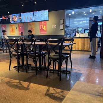 bb.q Chicken 132nd Center Omaha - Inside - Korean Near Me - Omaha, Nebraska