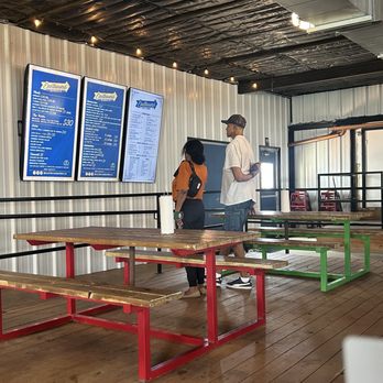 Eastbound Barbecue - Dining area - Barbeque Near Me - Houston, Texas Eastbound Barbecue - Dining area - Barbeque Near Me - Houston, Texas