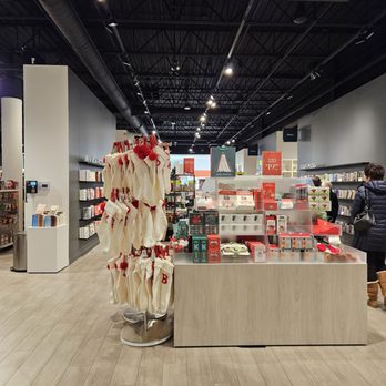Indigo Hillcrest - Bookstores Near Me - Richmond Hill, Ontario