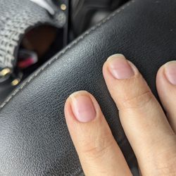 Disappointing service by Tanya at Oh My Nails. Rushed, unprofessional, didn't clean or trim properly. Won't book with her again.