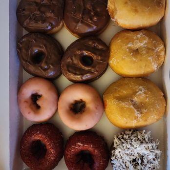 Ray's Donuts - Mixed dozen - Bakeries Near Me - Kansas City, Missouri