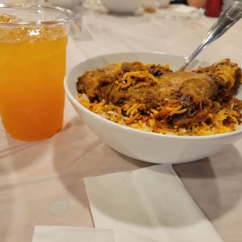 Burmese Breakfast - Chicken biryani and passion fruit tea - Burmese Near Me - Elmhurst, New York