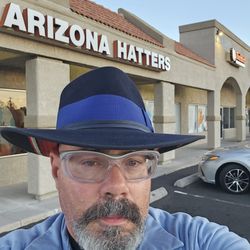 Arizona Hatters - Shaping a hand made hat