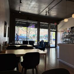 Way Chocolate & Coffee - Nice and clean
