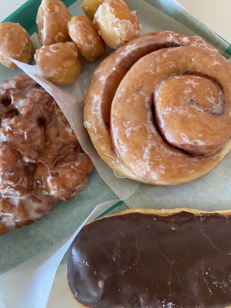Keny's Donuts Logo
