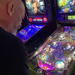 Great selection of pinball and arcade games!