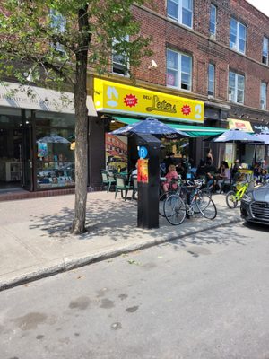 Lester's Deli by null