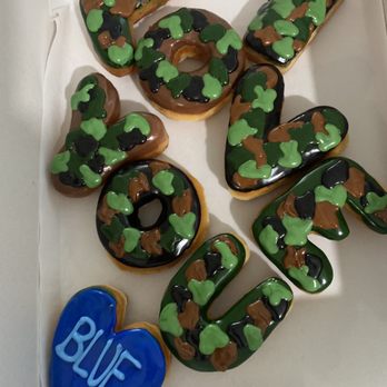 Simone's Donuts - Donuts Near Me - Long Beach, California