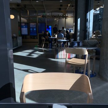 Capital One Café - Lots of working space - Coffee & Tea Near Me - Miami, Florida