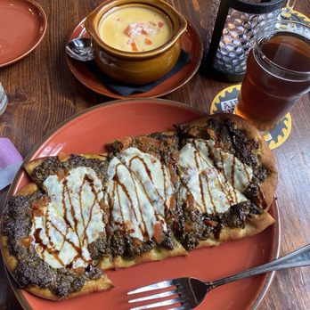 Airline Brewing Company Pub - Lobster bisque and pesto flatbread - Pubs Near Me - Ellsworth, Maine