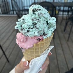 Mama’s Eatery & Ice Cream Shop - Mint chip/ black cherry