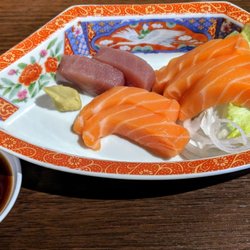 Momo Cafe - Salmon and tuna sashimi (7 pcs.)