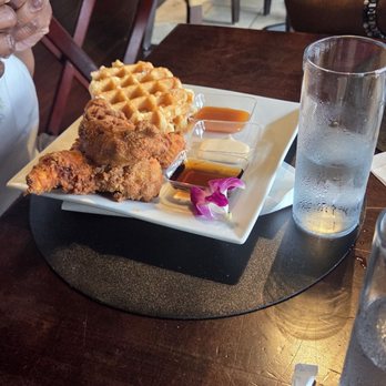 Dasha Barbour's - Chicken and waffles - Southern Near Me - Louisville, Kentucky Dasha Barbour's - Chicken and waffles - Southern Near Me - Louisville, Kentucky