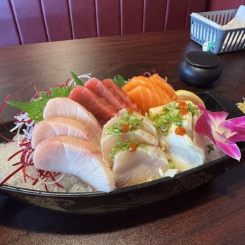 Red Sake - Sashimi platter - Sushi Bars Near Me - Westminster, California