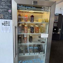 Peace Love Juice - Raw Pressed Juices and Snacks
