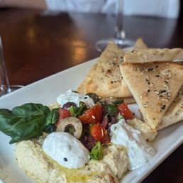 Mediterranean Hummus