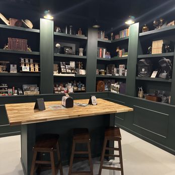U Brew Coffee - Local artists featured - Coffee & Tea Near Me - Knoxville, Tennessee U Brew Coffee - Local artists featured - Coffee & Tea Near Me - Knoxville, Tennessee