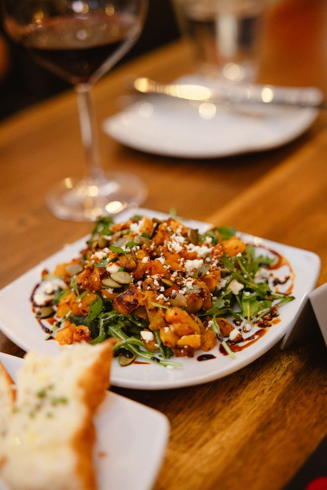 Lula Wine Bar & Bistro Logo