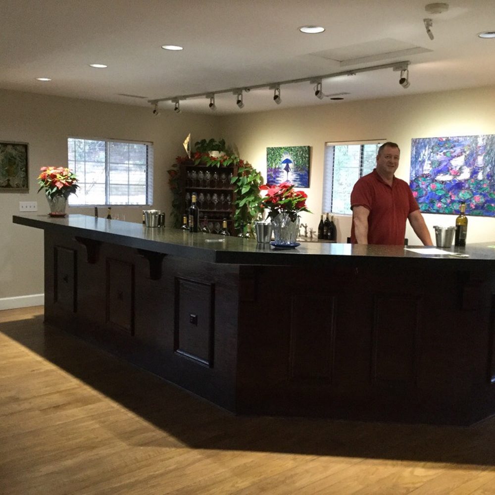 Hunt Cellars - Thursday, November 29, 2018. Dave working the tasting room. - Wineries Near Me - Paso Robles, California Hunt Cellars - Thursday, November 29, 2018. Dave working the tasting room. - Wineries Near Me - Paso Robles, California